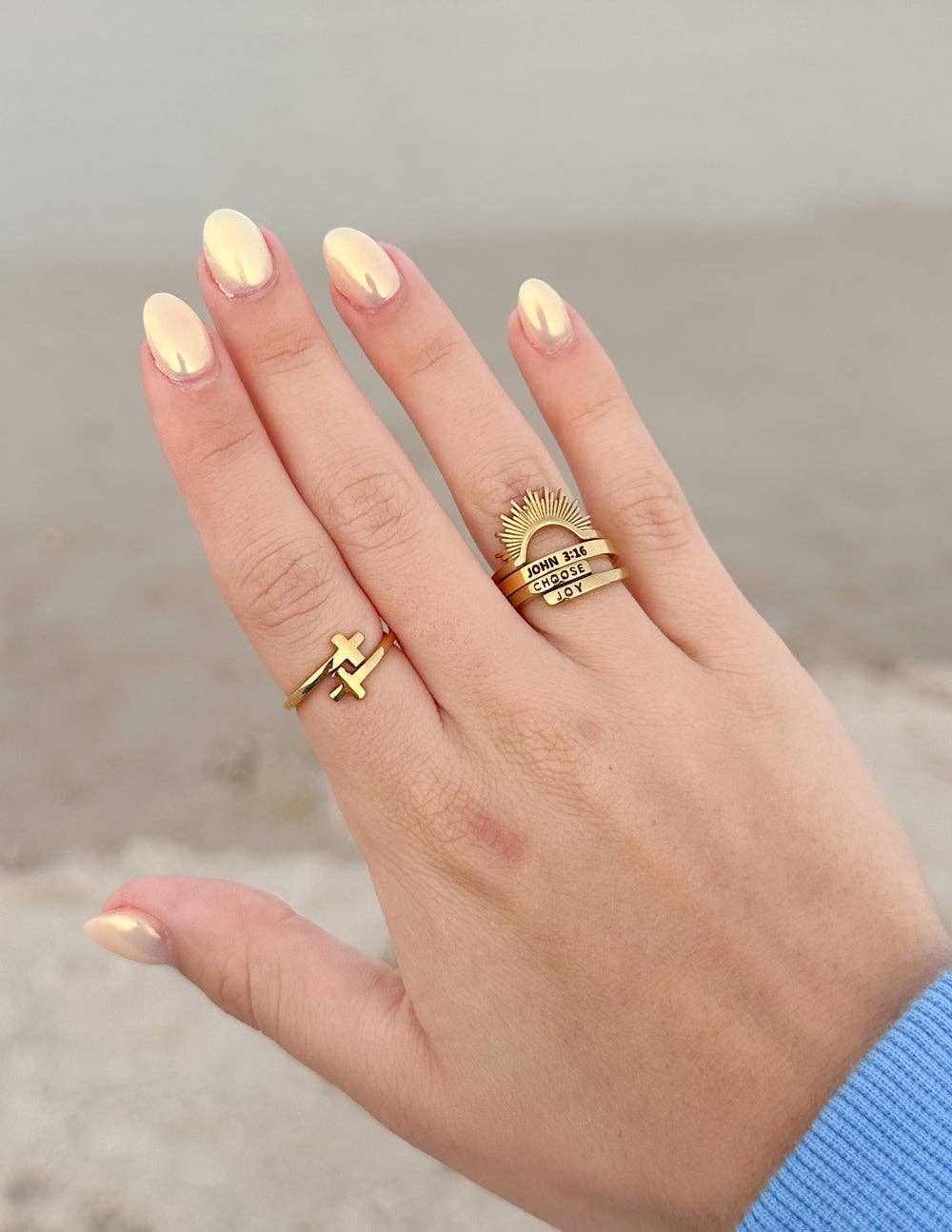Gold Wrapped Cross Ring: 6