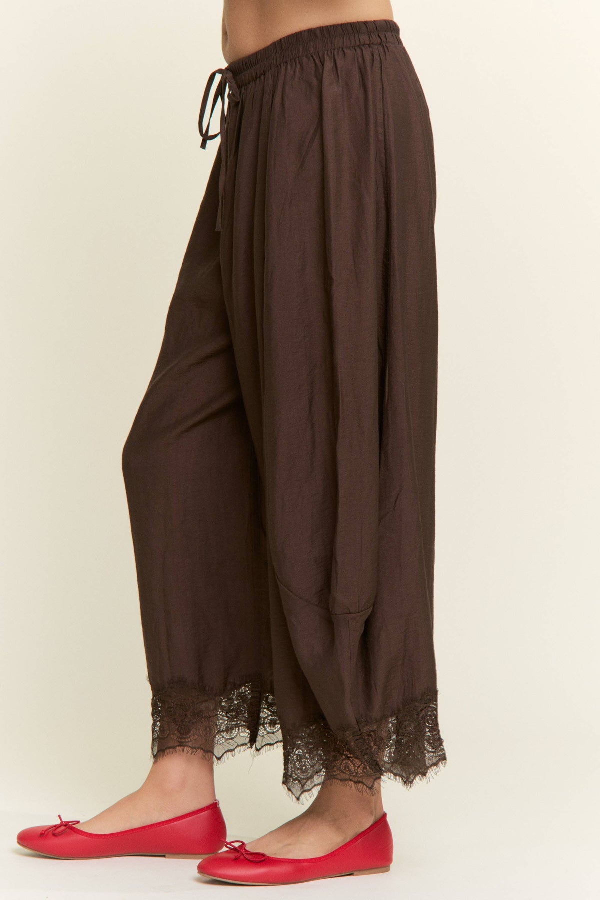 Chocolate Lace Hem Balloon Style Bloomer Pants