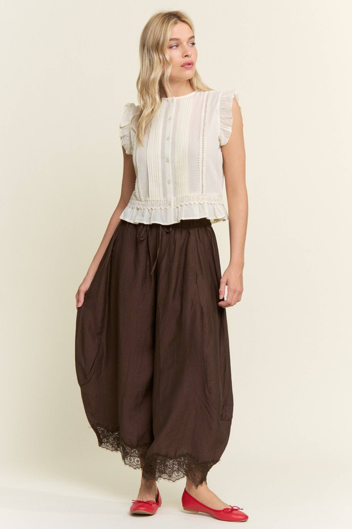 Chocolate Lace Hem Balloon Style Bloomer Pants