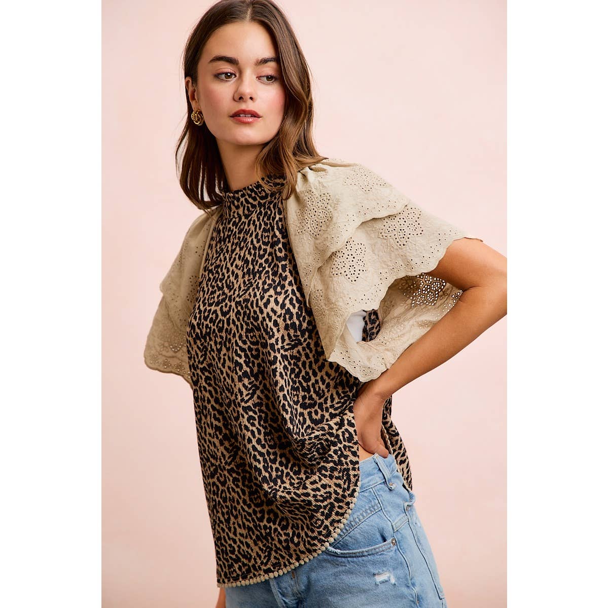 Leopard Eyelet Ruffle Sleeve